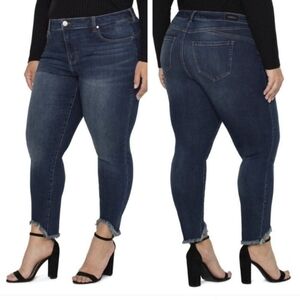 NWT Liverpool Piper Hugger Frayed Ankle Skinny Dark Wash Jeans - Size 14W